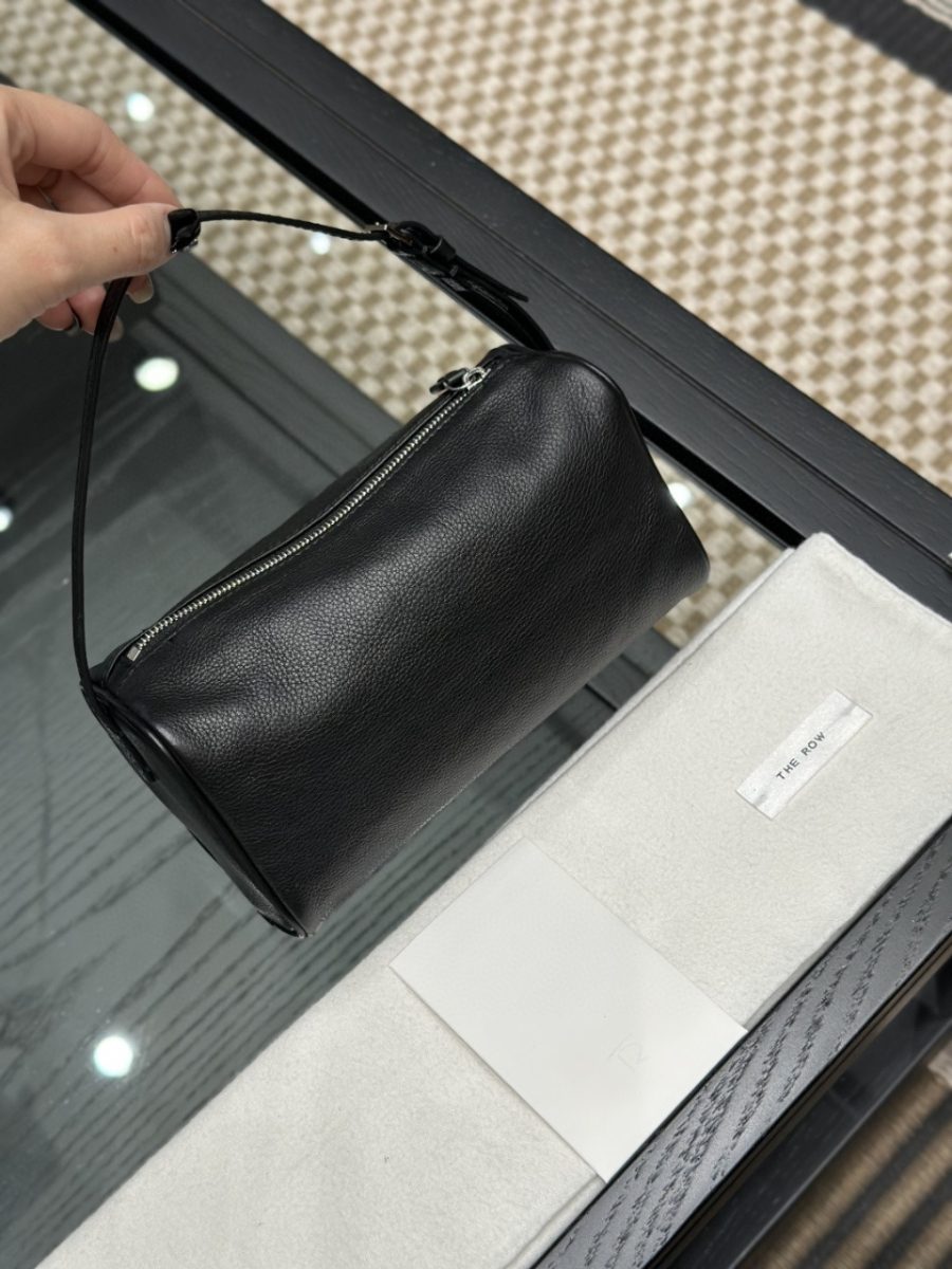 더미러THE Mirror_사진_20260315_1.jpg