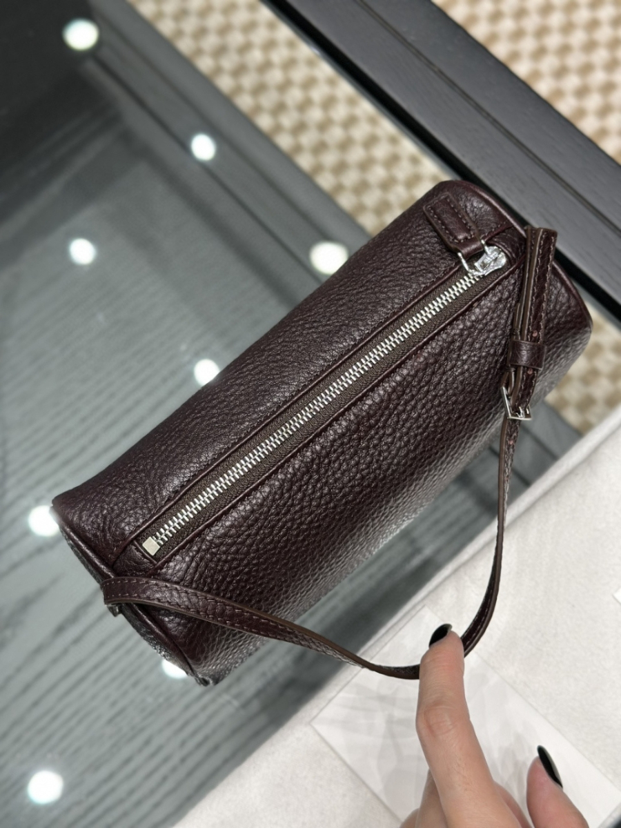 더미러THE Mirror_사진_20260315_3.jpg