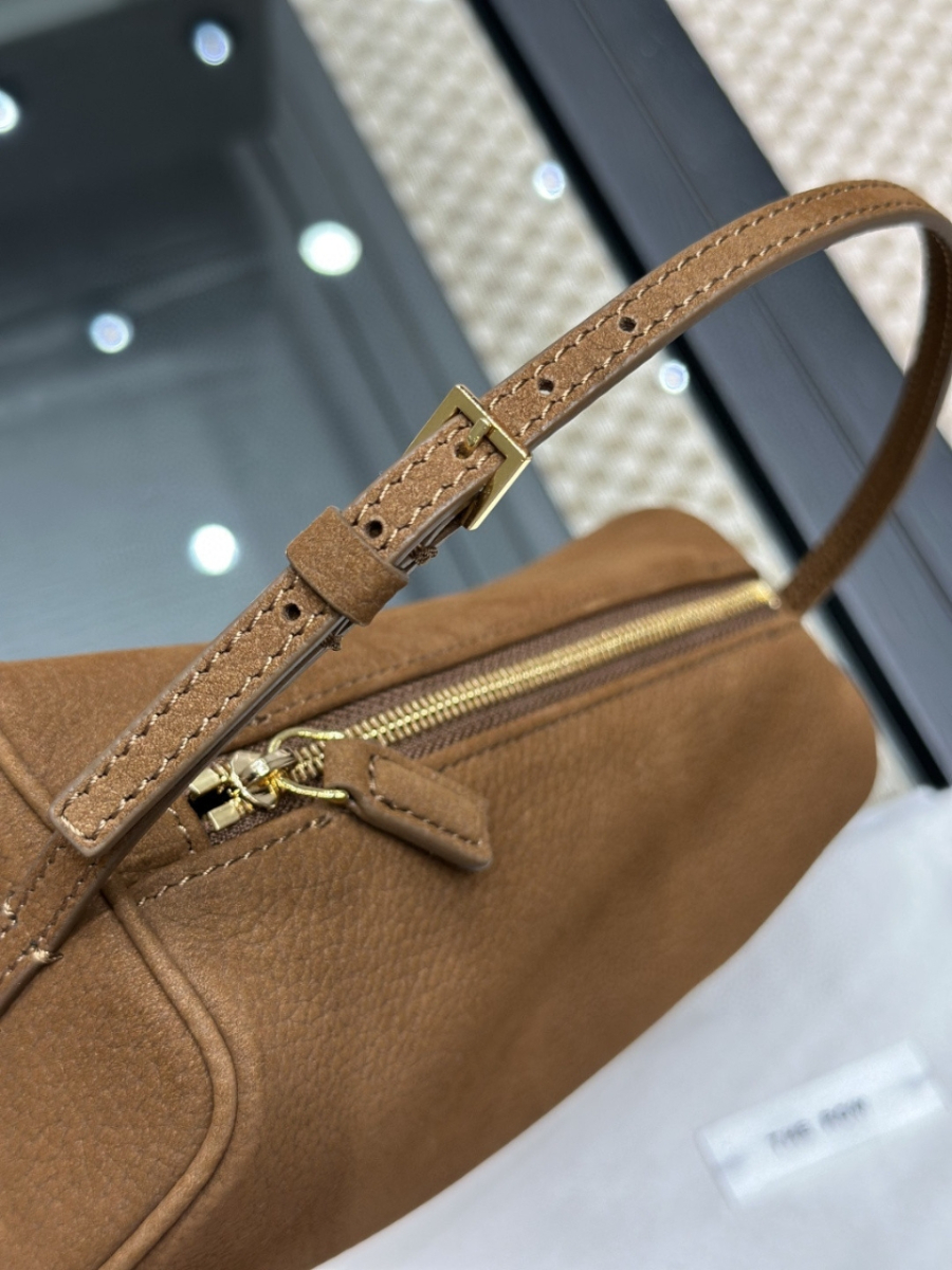 더미러THE Mirror_사진_20260315_4.jpg