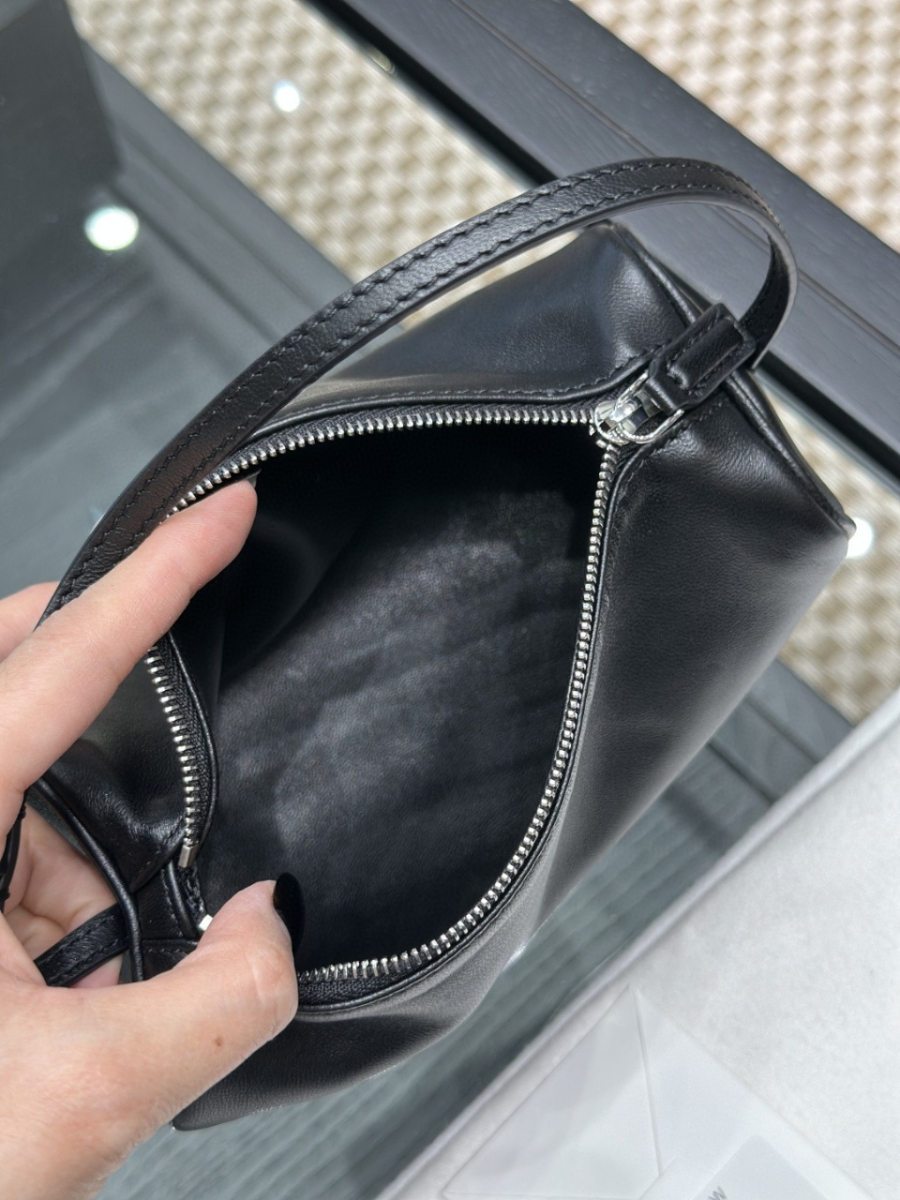 더미러THE Mirror_사진_20260315_4.jpg