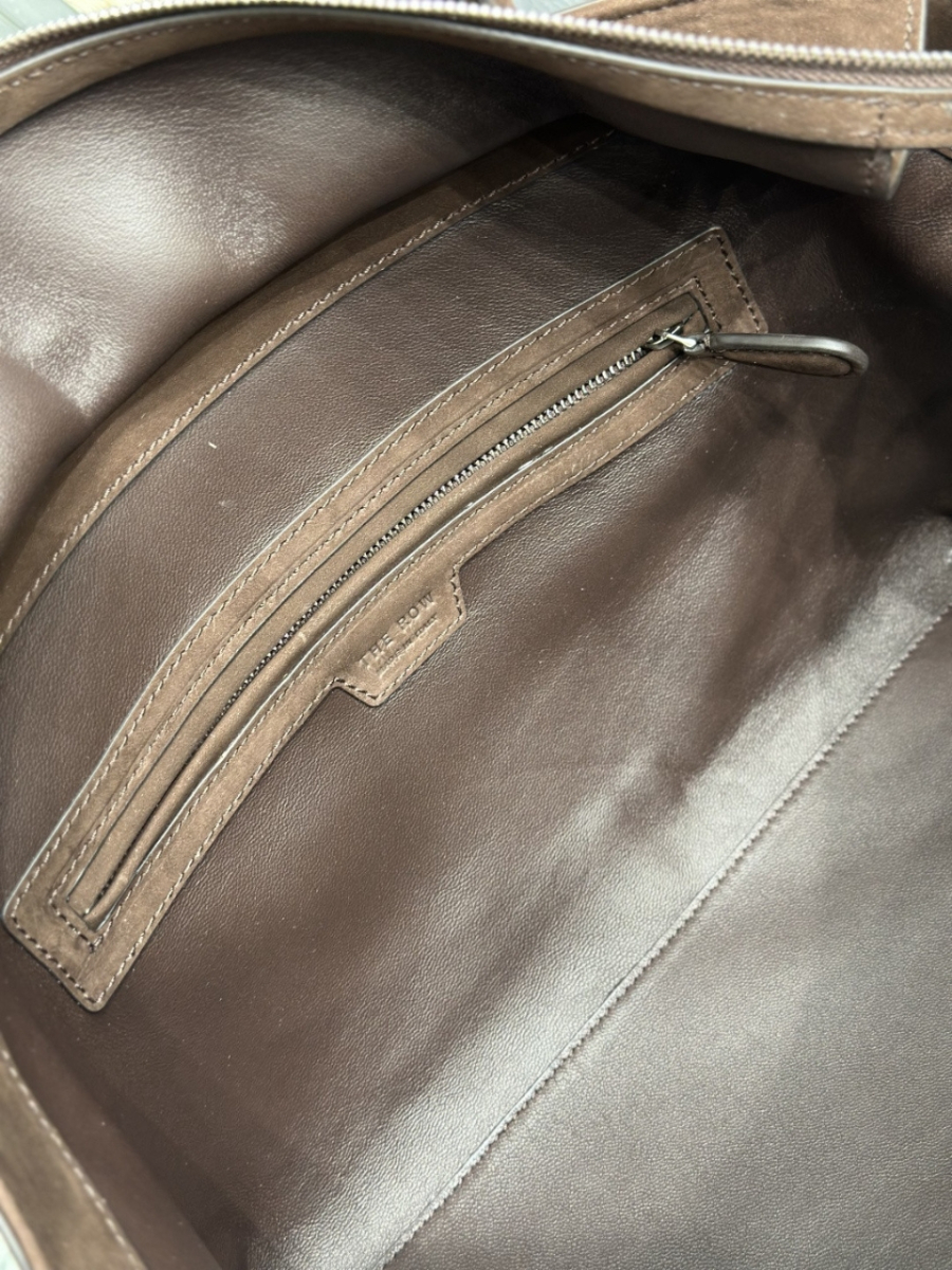 더미러THE Mirror_사진_20260315_9.jpg