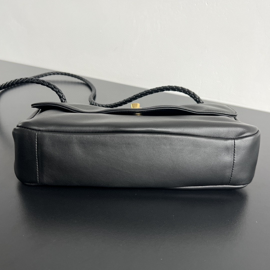 더미러THE Mirror_사진_20260316_6.jpg