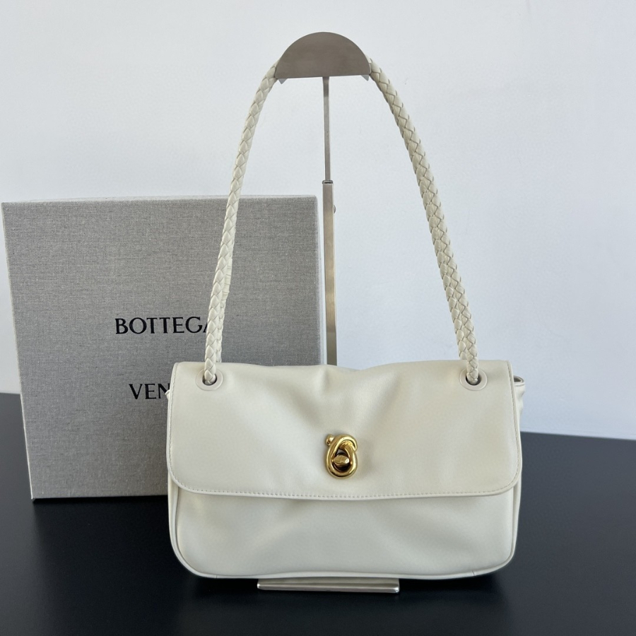 더미러THE Mirror_사진_20260316_1.jpg